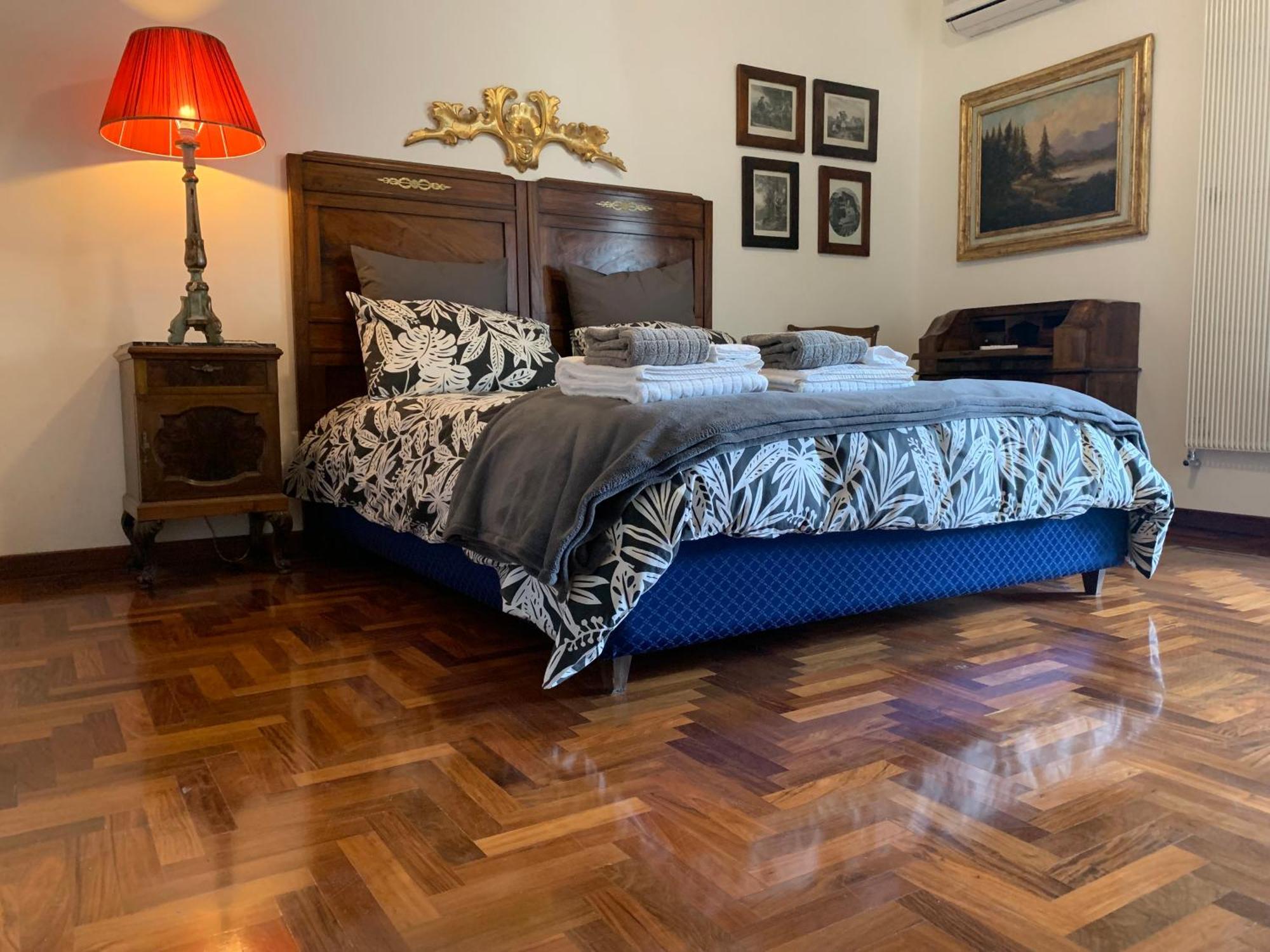 La Casa Di Emanuella - Rooms & International Suites Бари Экстерьер фото